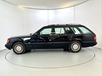 Lot 138 - 1995 Mercedes-Benz 220E - NO RESERVE