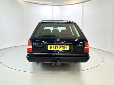 Lot 138 - 1995 Mercedes-Benz 220E - NO RESERVE