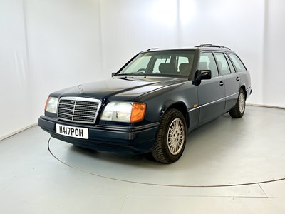 Lot 138 - 1995 Mercedes-Benz 220E - NO RESERVE