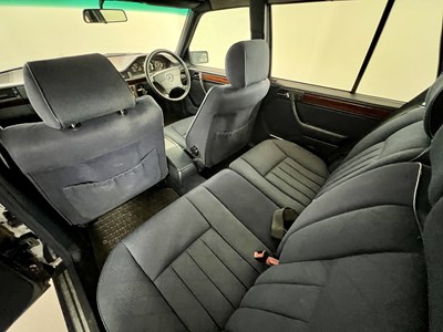 Lot 138 - 1995 Mercedes-Benz 220E - NO RESERVE