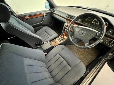 Lot 138 - 1995 Mercedes-Benz 220E - NO RESERVE