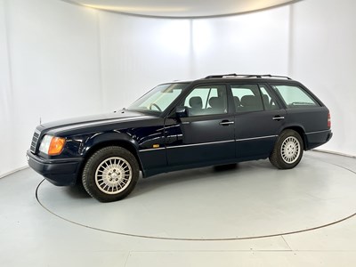 Lot 138 - 1995 Mercedes-Benz 220E - NO RESERVE