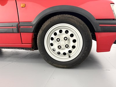 Lot 61 - 1986 Peugeot 205 GTI