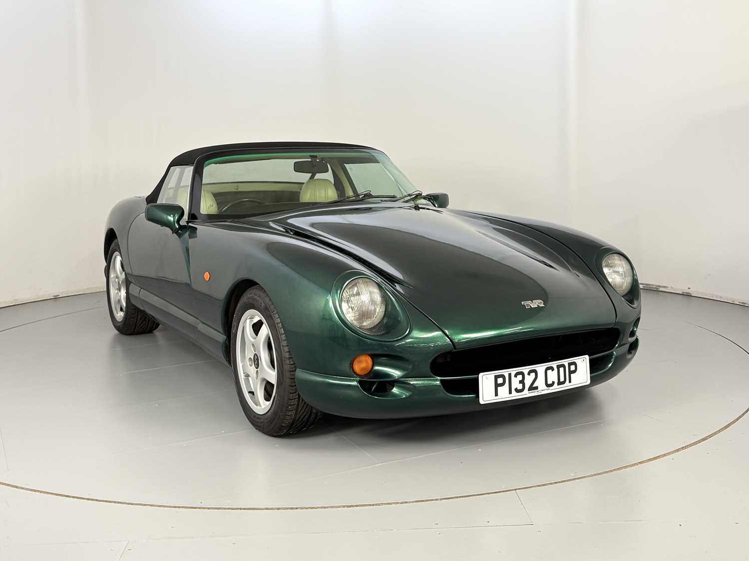 Lot 18 - 1997 TVR Chimaera 400