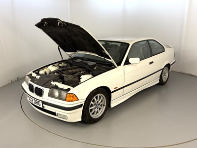 Lot 68 - 1997 BMW 328i