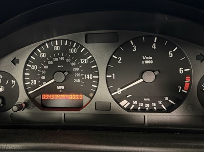 Lot 68 - 1997 BMW 328i