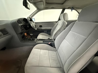 Lot 68 - 1997 BMW 328i