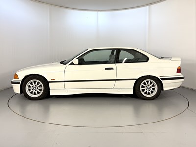 Lot 68 - 1997 BMW 328i