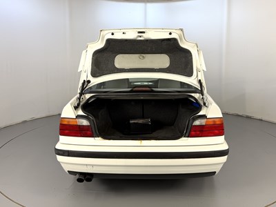 Lot 68 - 1997 BMW 328i