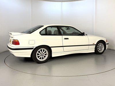 Lot 68 - 1997 BMW 328i