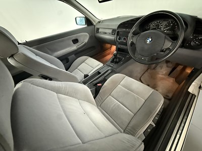 Lot 68 - 1997 BMW 328i