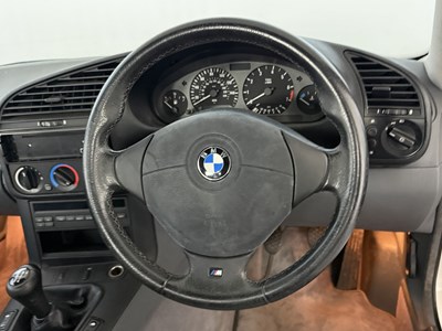 Lot 68 - 1997 BMW 328i