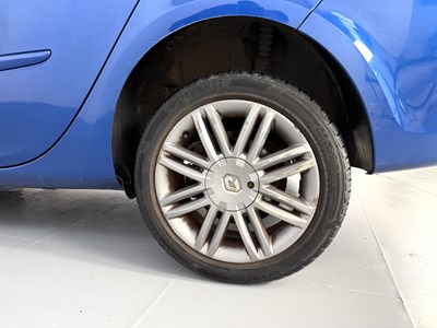 Lot 131 - 2011 Renault Clio - NO RESERVE