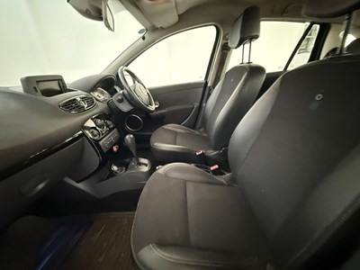 Lot 131 - 2011 Renault Clio - NO RESERVE