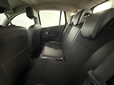 Lot 131 - 2011 Renault Clio - NO RESERVE