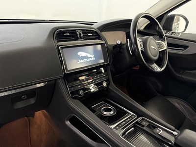 Lot 70 - 2018 Jaguar F-Pace R Sport