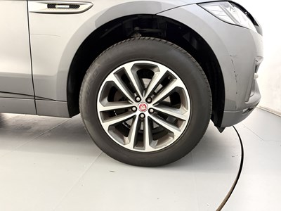 Lot 70 - 2018 Jaguar F-Pace R Sport