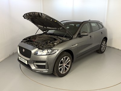 Lot 70 - 2018 Jaguar F-Pace R Sport