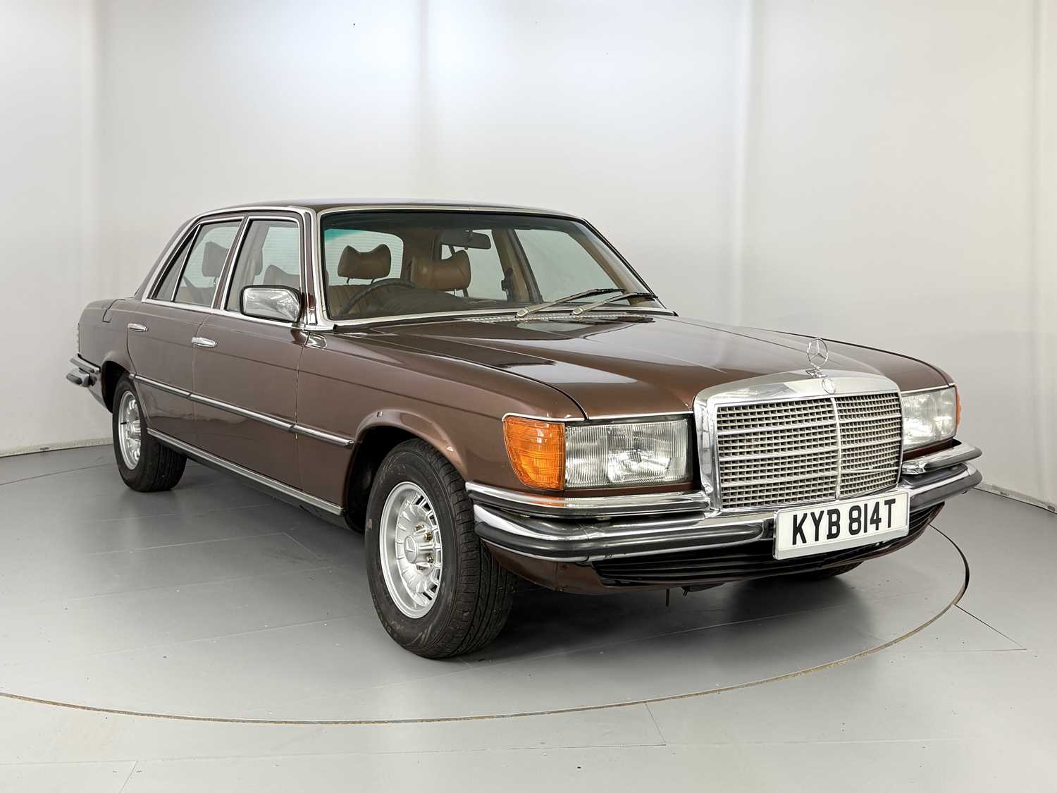 Lot 29 - 1975 Mercedes-Benz 280S