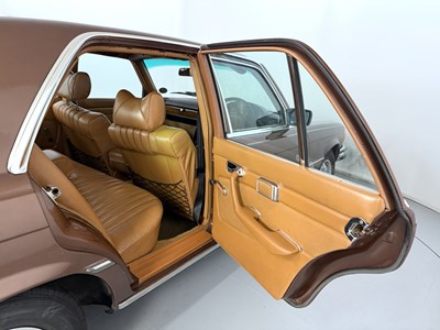 Lot 29 - 1975 Mercedes-Benz 280S