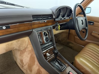 Lot 29 - 1975 Mercedes-Benz 280S