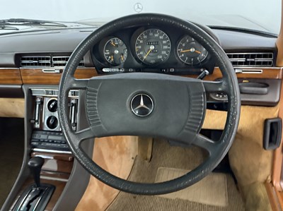 Lot 29 - 1975 Mercedes-Benz 280S
