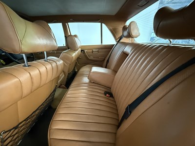 Lot 29 - 1975 Mercedes-Benz 280S