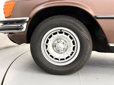 Lot 29 - 1975 Mercedes-Benz 280S
