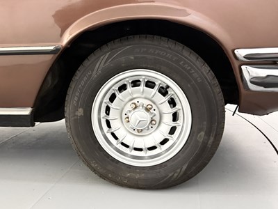 Lot 29 - 1975 Mercedes-Benz 280S