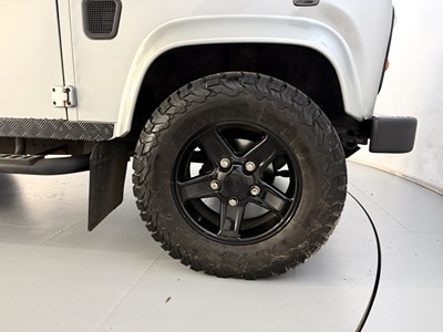 Lot 59 - 2015 Land Rover Defender 110 XS