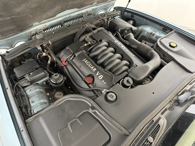 Lot 101 - 1998 Jaguar XJ8