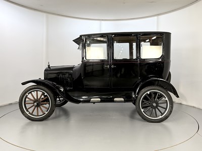 Lot 63 - 1924 Ford Model T Sedan