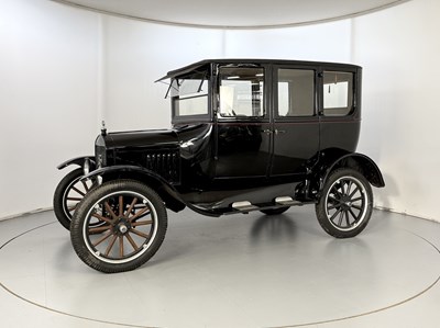 Lot 63 - 1924 Ford Model T Sedan