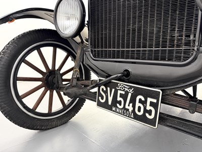 Lot 63 - 1924 Ford Model T Sedan