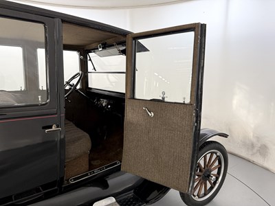 Lot 63 - 1924 Ford Model T Sedan