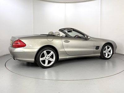 Lot 17 - 2004 Mercedes-Benz SL350