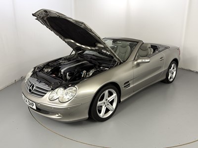 Lot 17 - 2004 Mercedes-Benz SL350