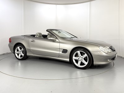 Lot 17 - 2004 Mercedes-Benz SL350