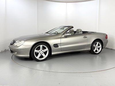 Lot 17 - 2004 Mercedes-Benz SL350