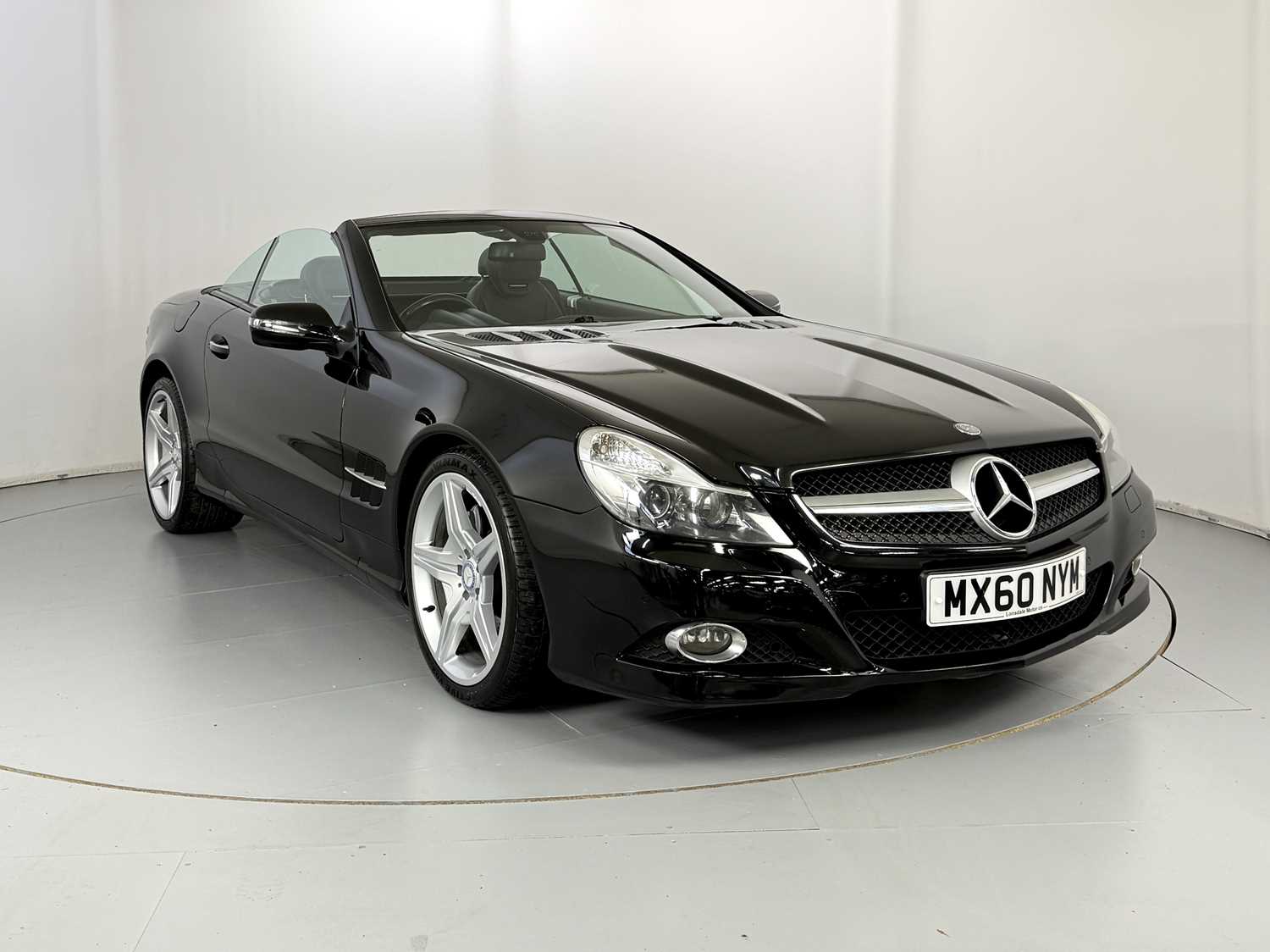 Lot 56 - 2010 Mercedes-Benz SL350