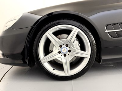 Lot 56 - 2010 Mercedes-Benz SL350