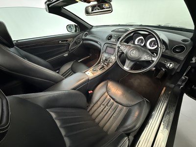 Lot 56 - 2010 Mercedes-Benz SL350
