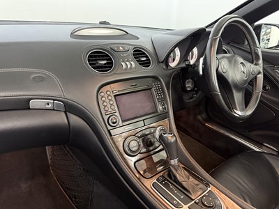 Lot 56 - 2010 Mercedes-Benz SL350