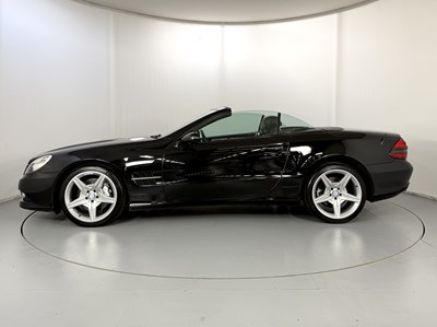 Lot 56 - 2010 Mercedes-Benz SL350