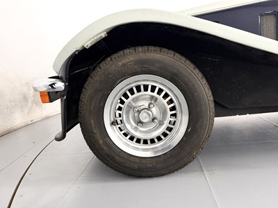 Lot 60 - 1979 Panther Lima