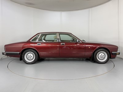 Lot 42 - 1993 Jaguar XJ 4.0 Sovereign