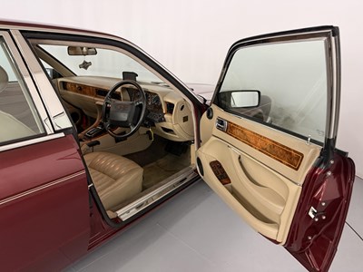 Lot 42 - 1993 Jaguar XJ 4.0 Sovereign
