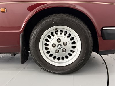 Lot 42 - 1993 Jaguar XJ 4.0 Sovereign