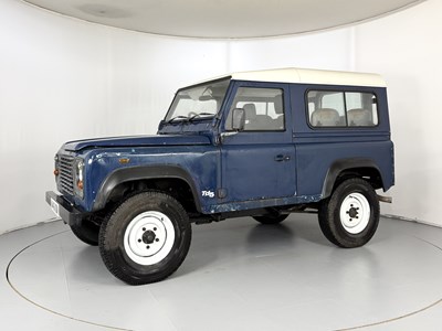 Lot 135 - 1999 Land Rover Defender
