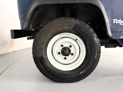 Lot 135 - 1999 Land Rover Defender